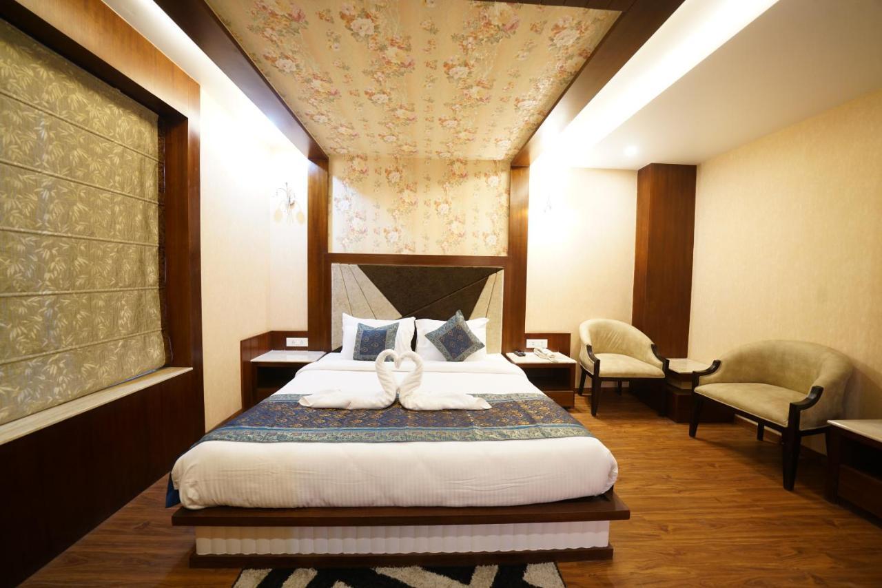 Square Inn Hotel,Varanasi Exterior foto