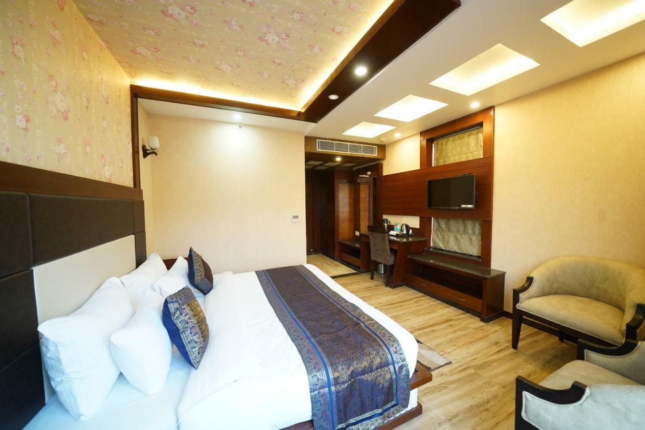 Square Inn Hotel,Varanasi Exterior foto